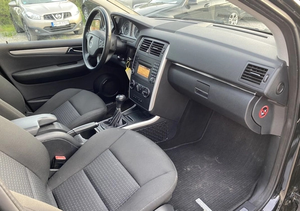 Mercedes-Benz Klasa B cena 25900 przebieg: 209000, rok produkcji 2011 z Kowal małe 436